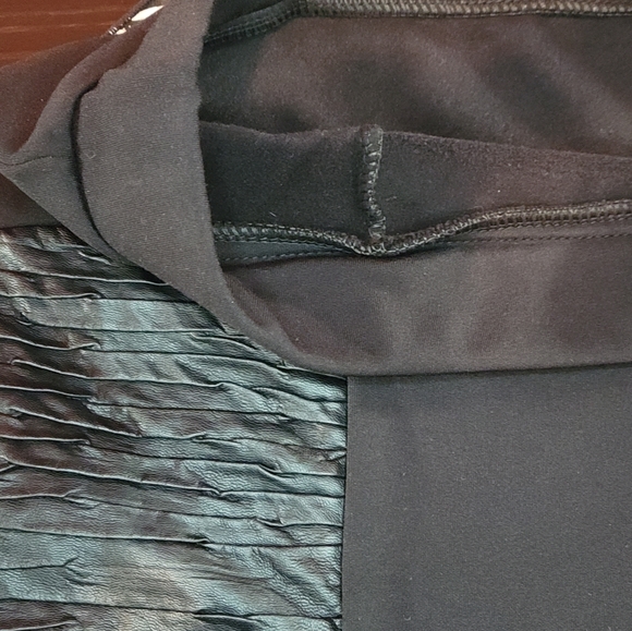 Fleece Lined Leggings with Faux Leather Accent - Picture 3 of 7